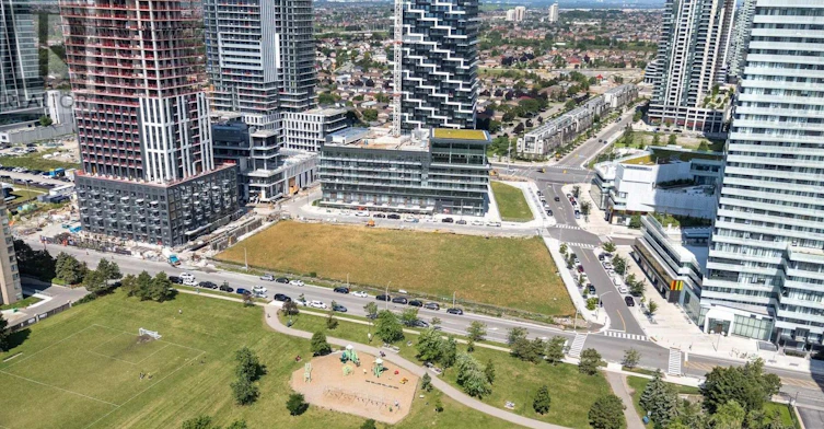 4908-448 Burnhamthorpe Road W, Mississauga, ON, L5B 0R4 - 4