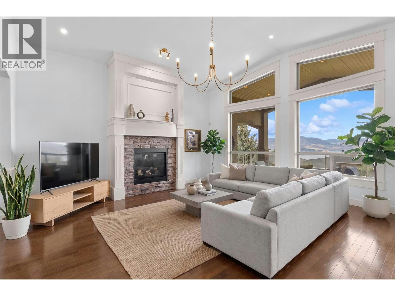 679 Devonian Avenue, Kelowna, BC, V1W 5C2 - 8