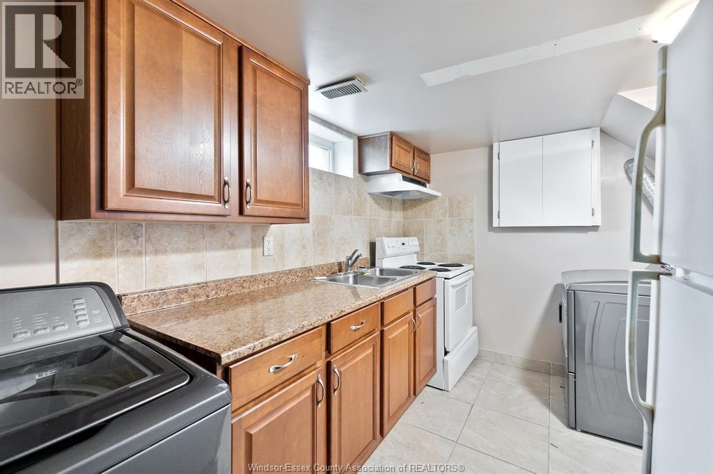 3200 Longfellow Avenue, Windsor, ON, N9E 2L6 - 14