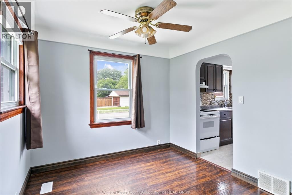 3200 Longfellow Avenue, Windsor, ON, N9E 2L6 - 3