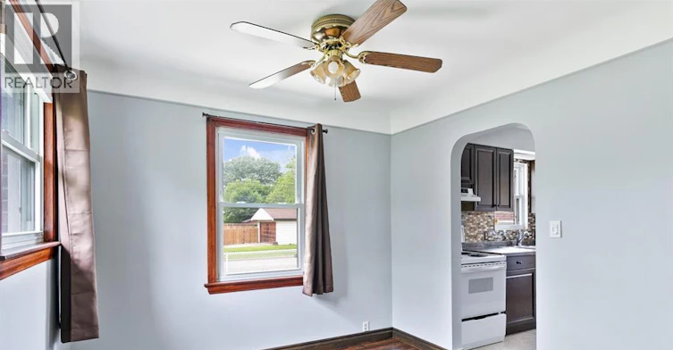3200 Longfellow Avenue, Windsor, ON, N9E 2L6 - 3