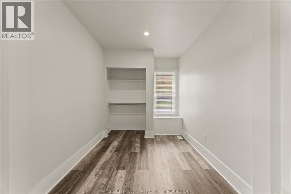890 Howard Avenue, Windsor, ON, N9A 1S2 - 11