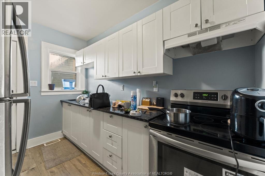 890 Howard Avenue, Windsor, ON, N9A 1S2 - 18