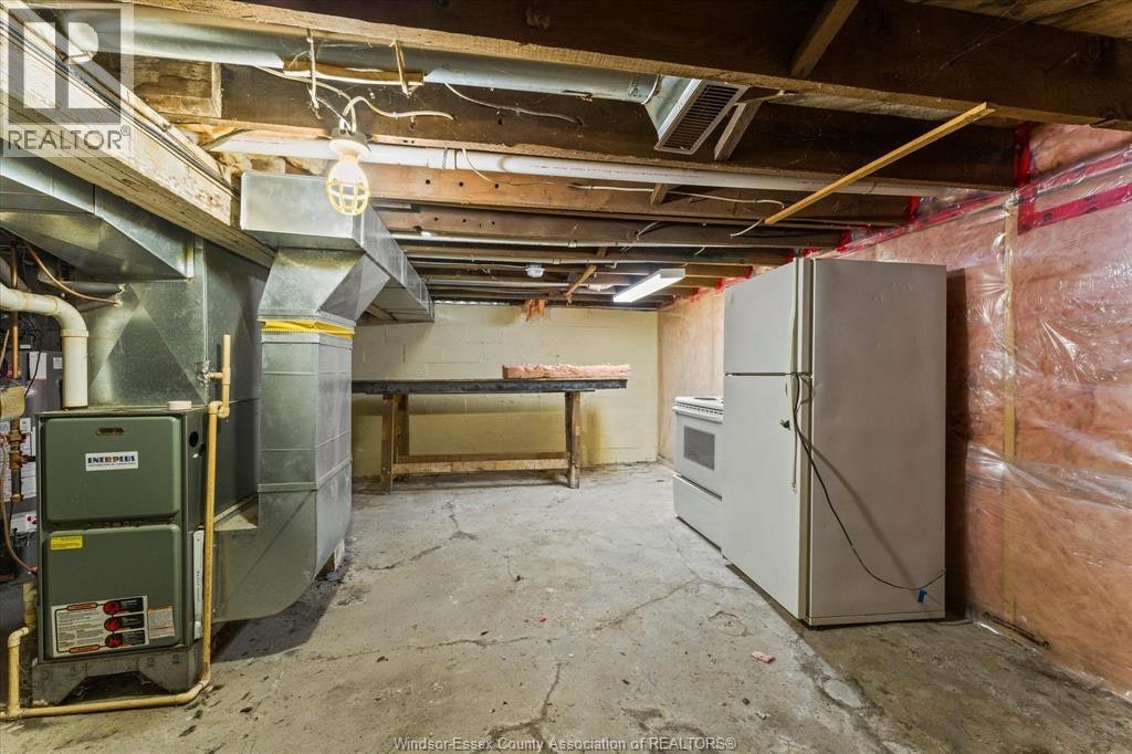 890 Howard Avenue, Windsor, ON, N9A 1S2 - 41