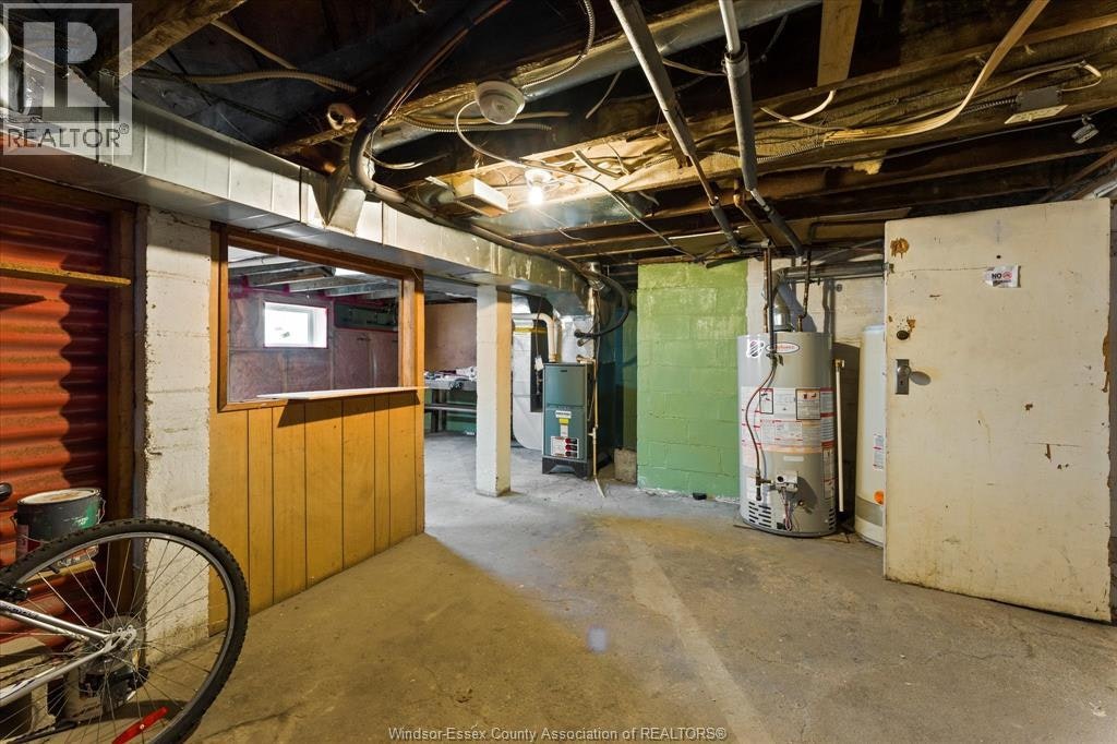 890 Howard Avenue, Windsor, ON, N9A 1S2 - 42