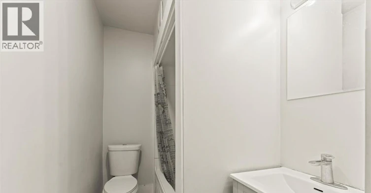 890 Howard Avenue, Windsor, ON, N9A 1S2 - 14