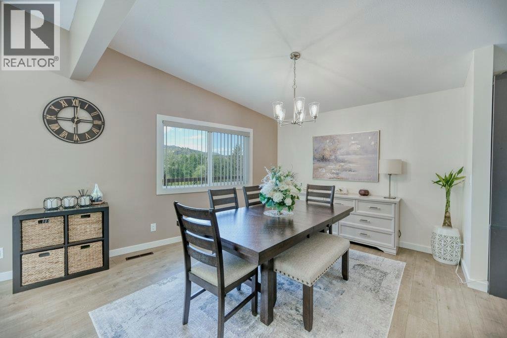 7562 Crest A Way Road, Oliver, BC, V0H 1T2 - 14