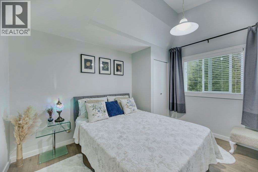 7562 Crest A Way Road, Oliver, BC, V0H 1T2 - 16