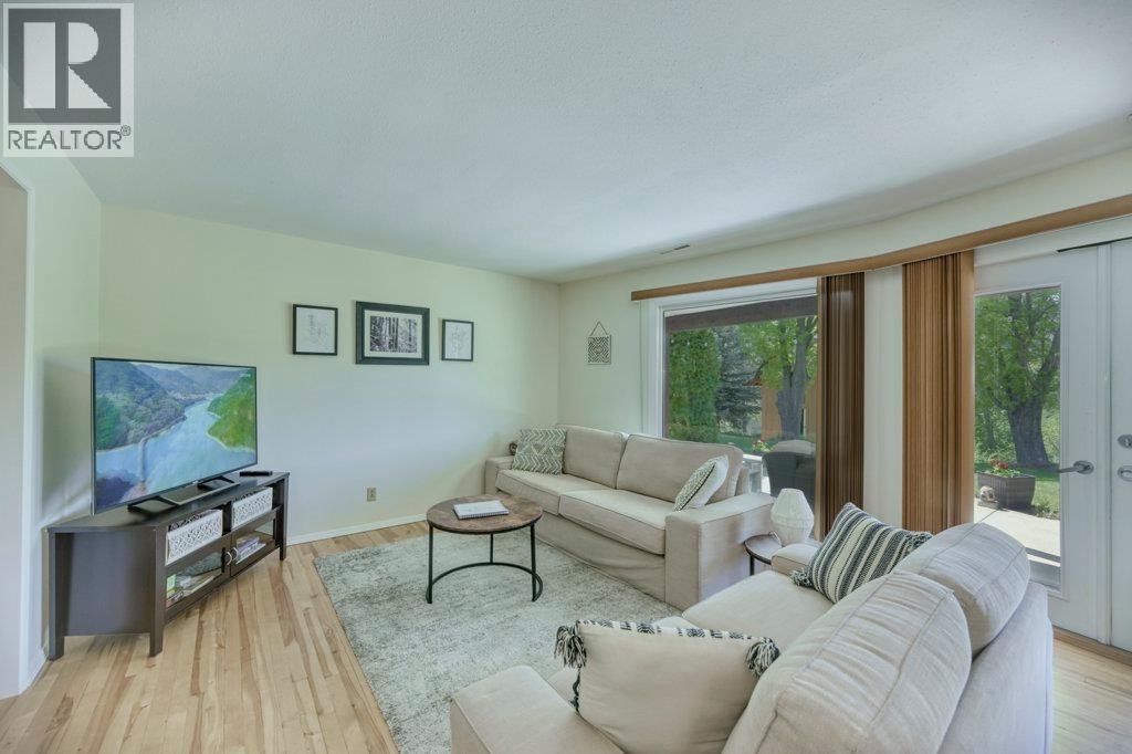 7562 Crest A Way Road, Oliver, BC, V0H 1T2 - 21