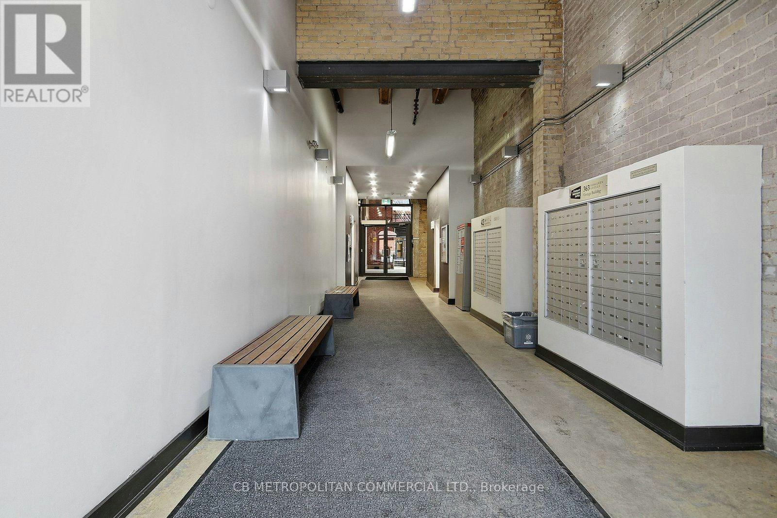 405-363 Sorauren Avenue, Toronto, ON, M6R 3C2 - 3