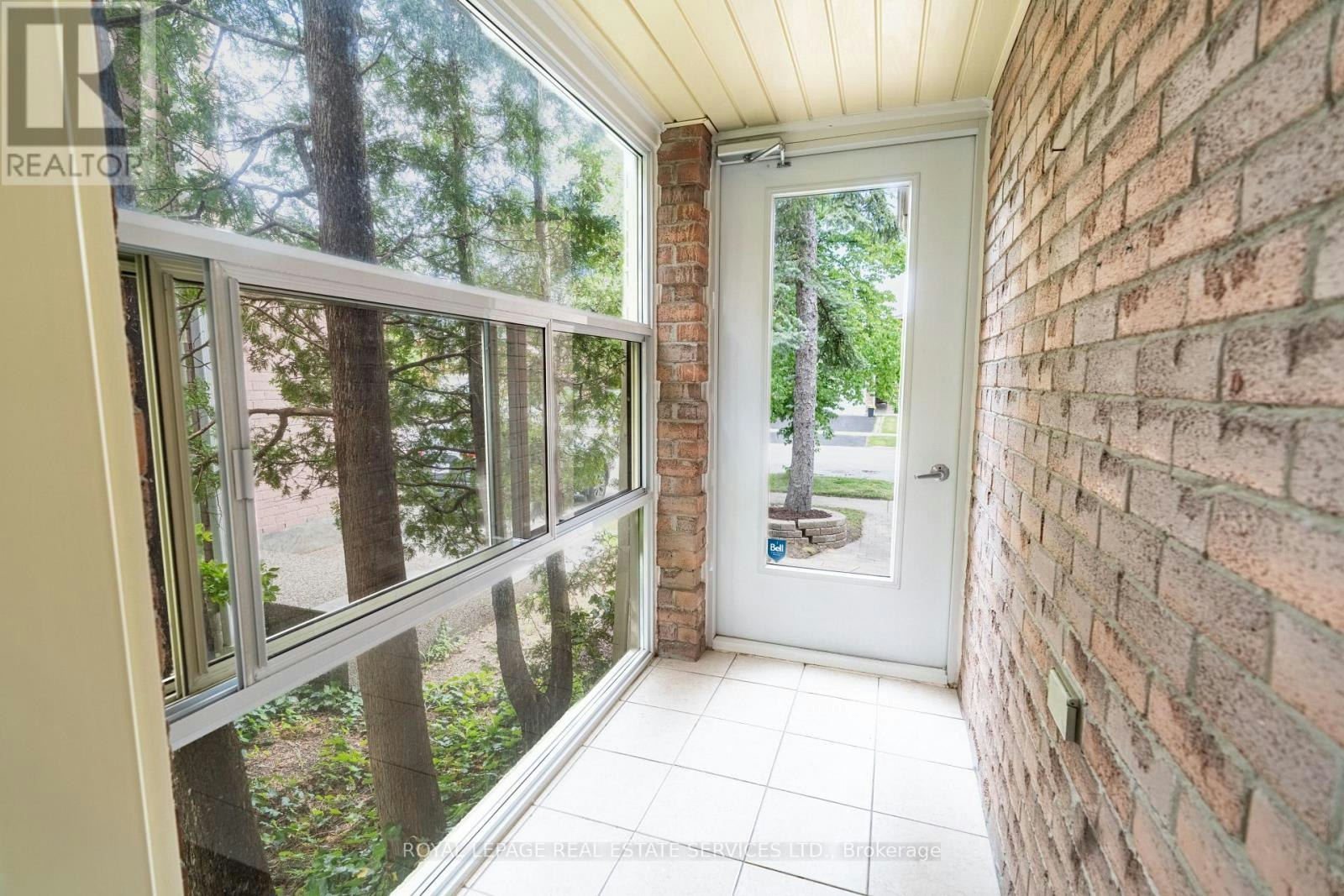 3301 Cambourne Crescent, Mississauga, ON, L5N 5P7 - 4