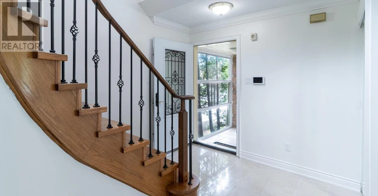 3301 Cambourne Crescent, Mississauga, ON, L5N 5P7 - 5