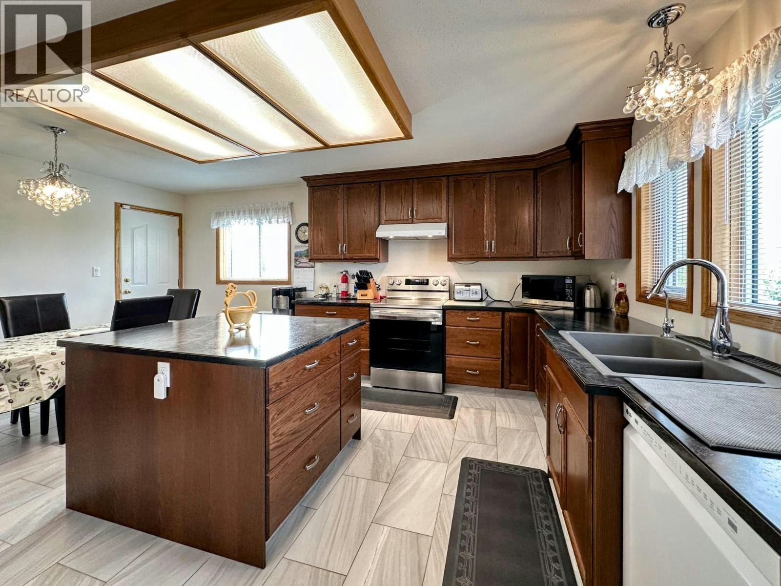 10501 100th Avenue, Osoyoos, BC, V0H 1V2 - 18