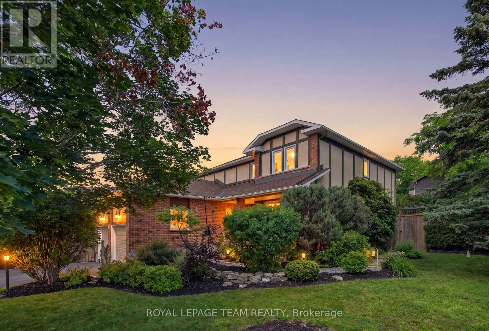 11 Fessenden Way N, Ottawa, ON, K2L 3L1