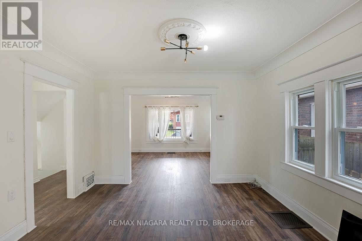 20 Randolph Street, Welland, ON, L3B 4C2 - 10