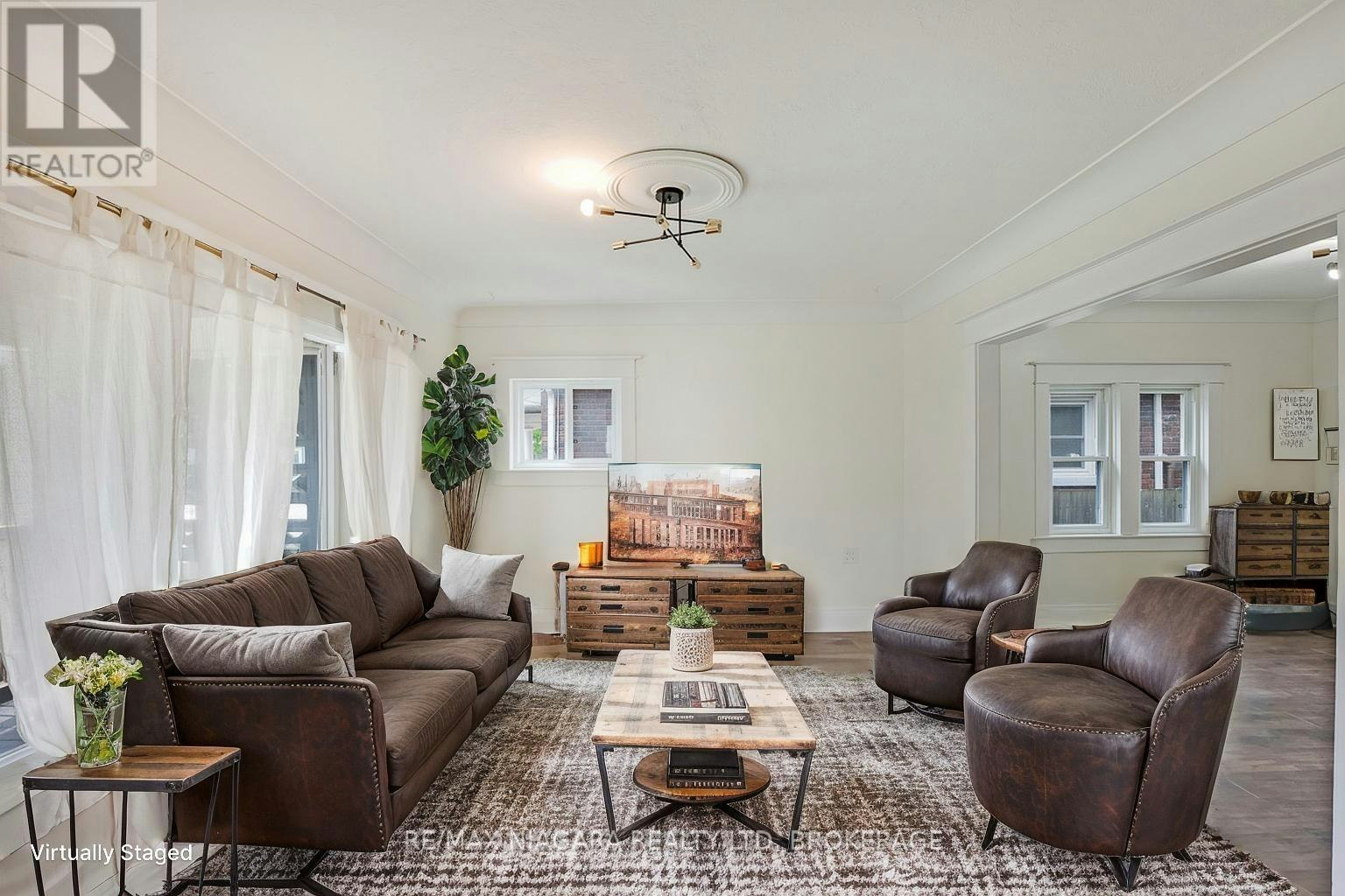 20 Randolph Street, Welland, ON, L3B 4C2 - 4