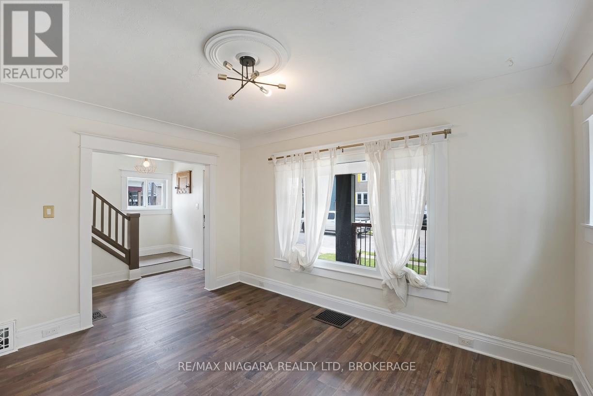 20 Randolph Street, Welland, ON, L3B 4C2 - 9