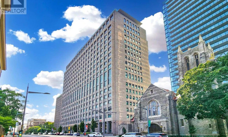 1128-111 St Clair Avenue W