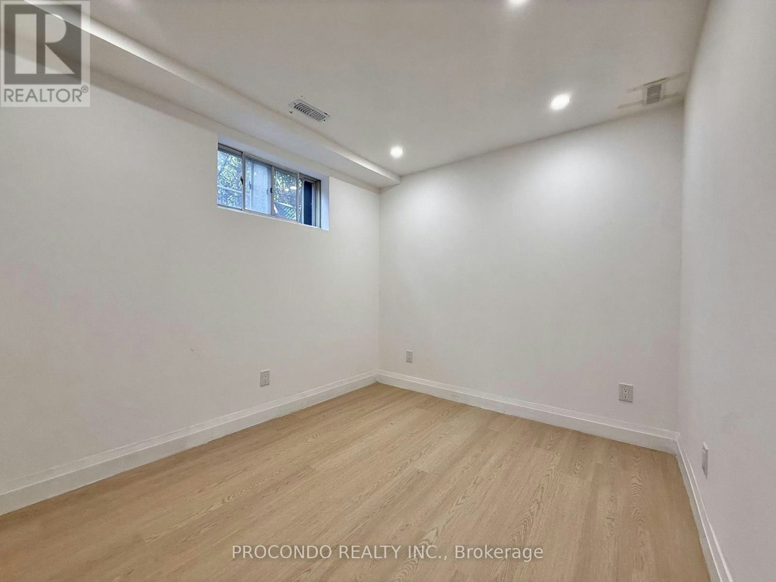 18 Patrick Boulevard, Toronto, ON, M2J 3K9 - 6