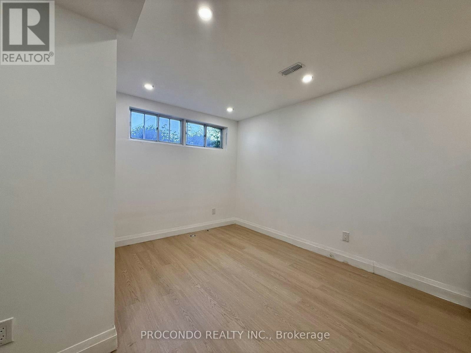 18 Patrick Boulevard, Toronto, ON, M2J 3K9 - 5