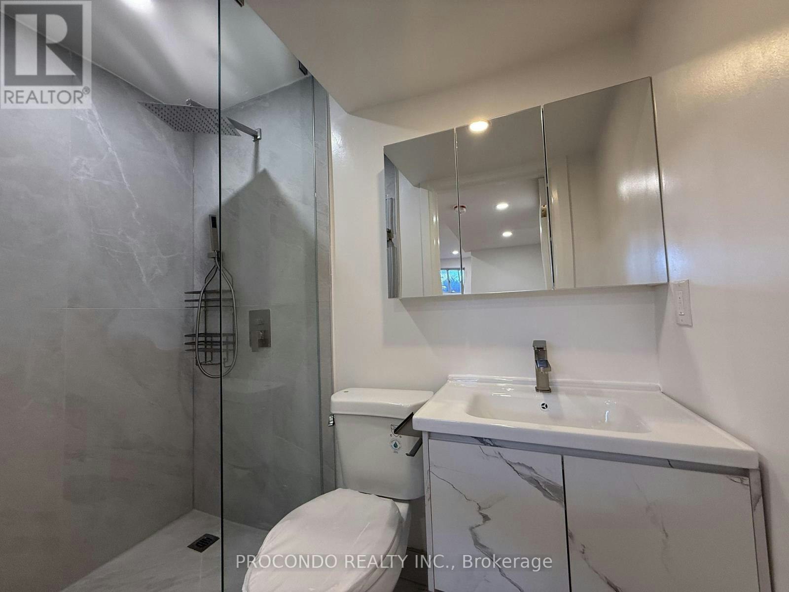 18 Patrick Boulevard, Toronto, ON, M2J 3K9 - 4