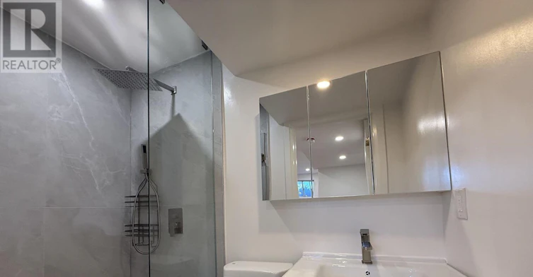 18 Patrick Boulevard, Toronto, ON, M2J 3K9 - 4