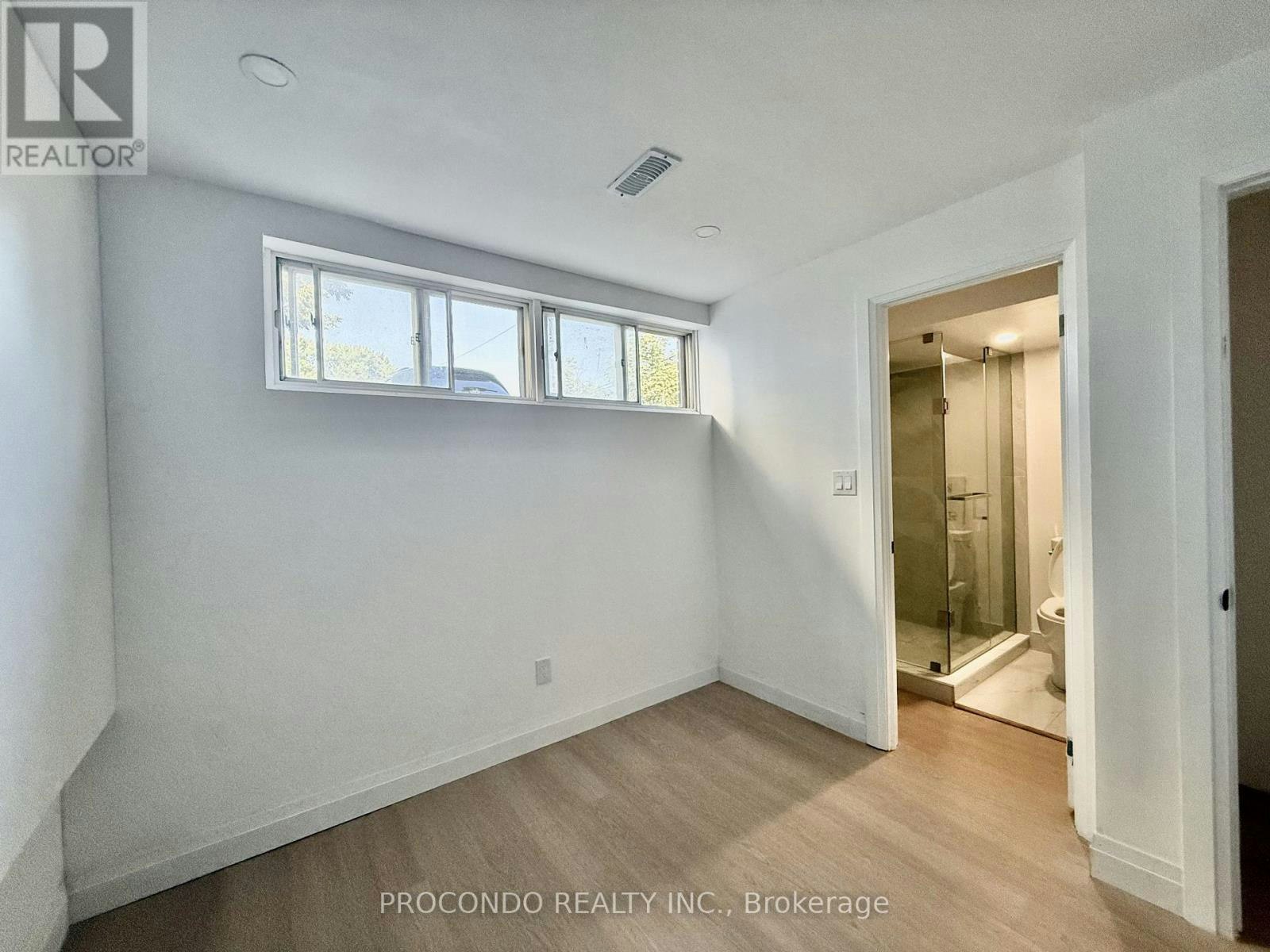 18 Patrick Boulevard, Toronto, ON, M2J 3K9 - 7