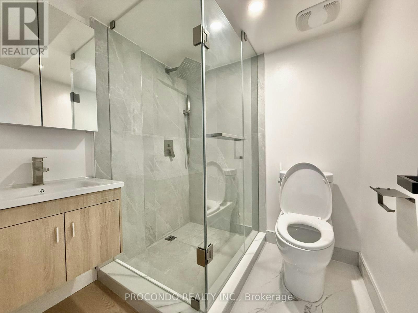 18 Patrick Boulevard, Toronto, ON, M2J 3K9 - 3