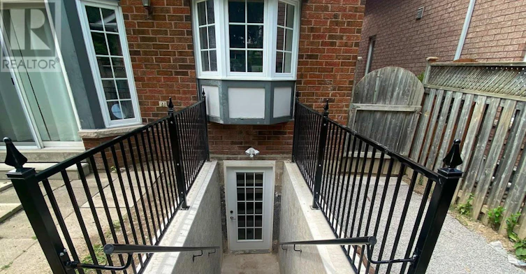 BSMT-165 Elizabeth Street, Ajax, ON, L1T 3Y4 - 2