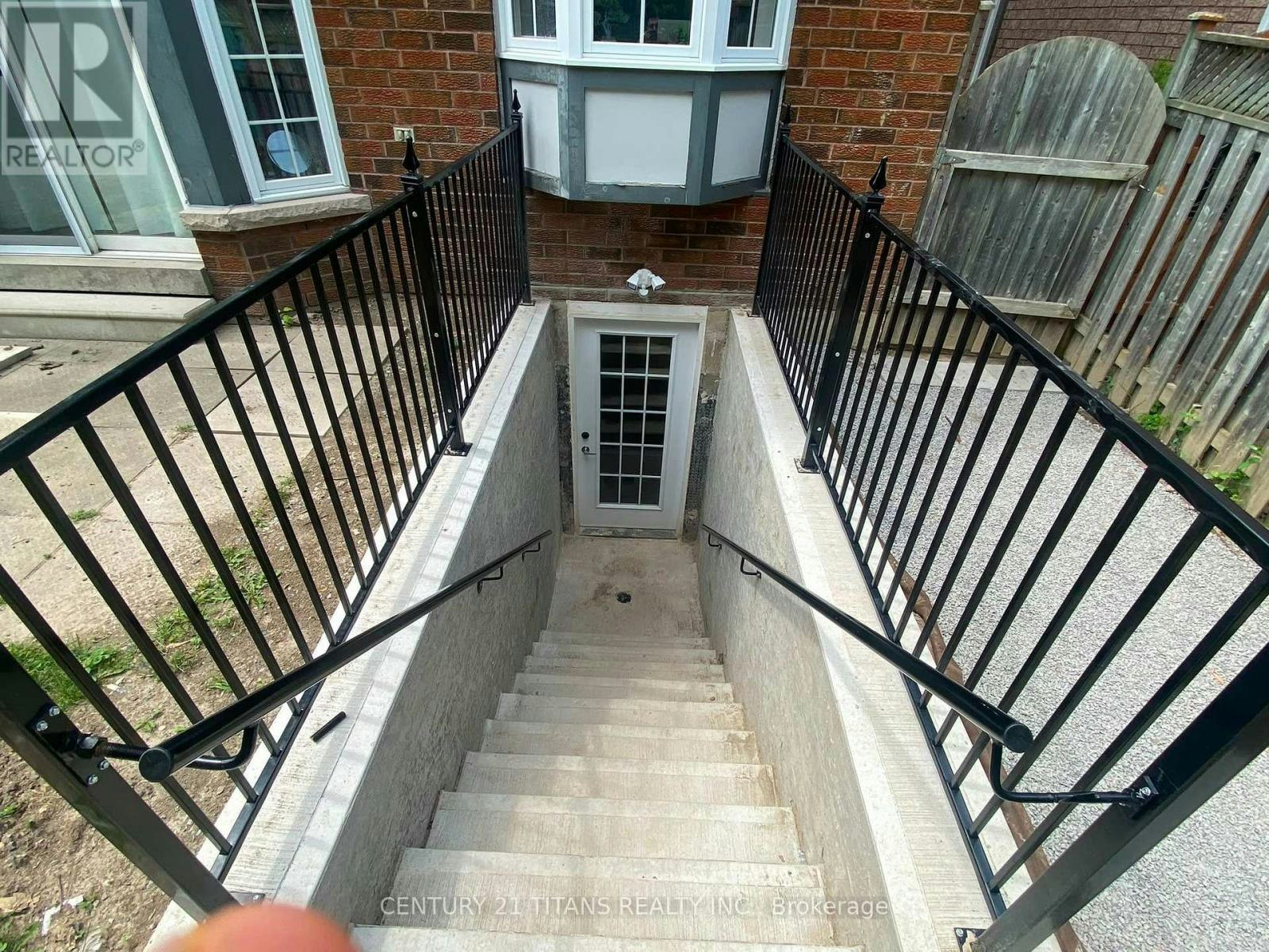 BSMT-165 Elizabeth Street, Ajax, ON, L1T 3Y4