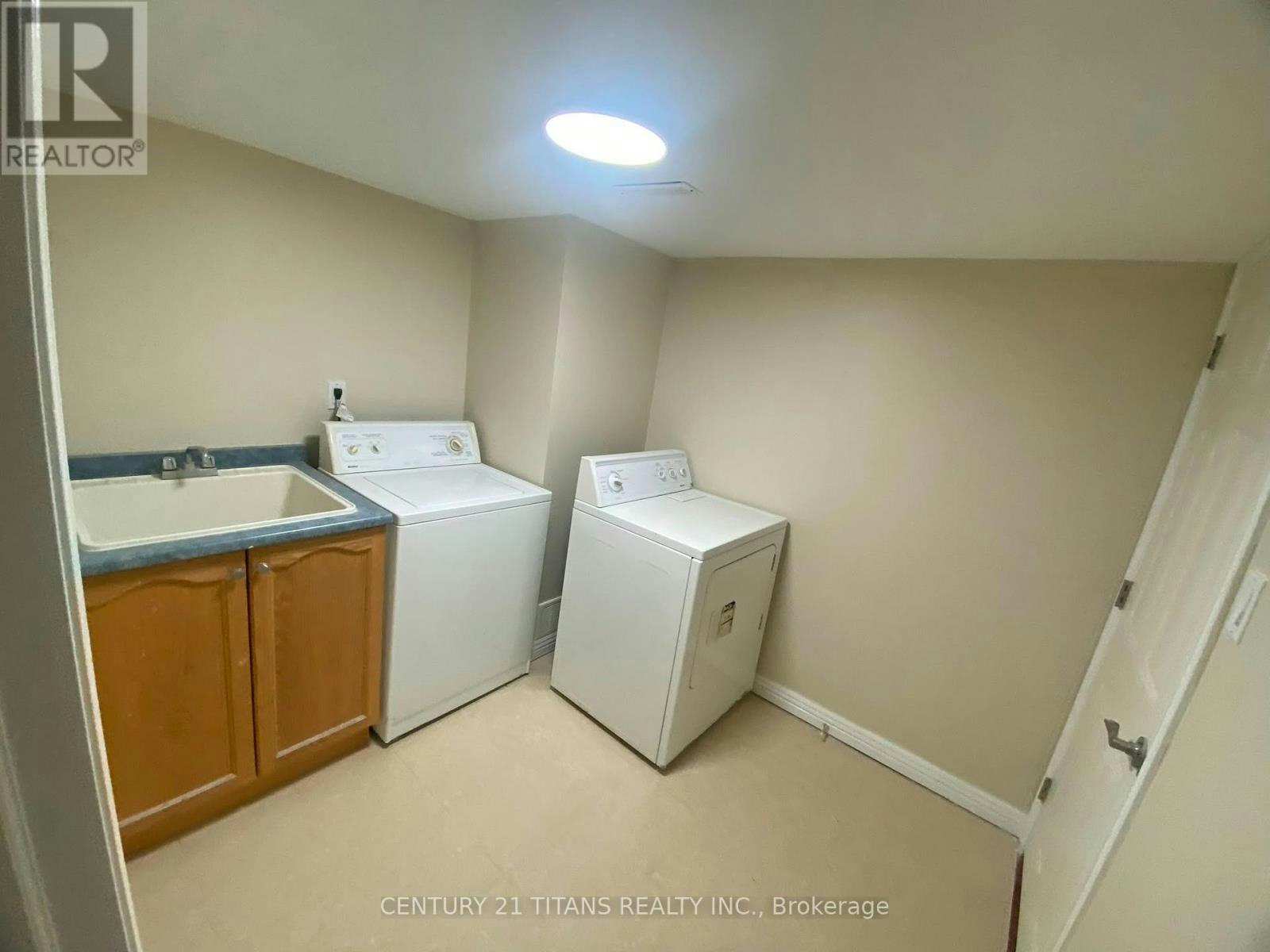 BSMT-165 Elizabeth Street, Ajax, ON, L1T 3Y4 - 7