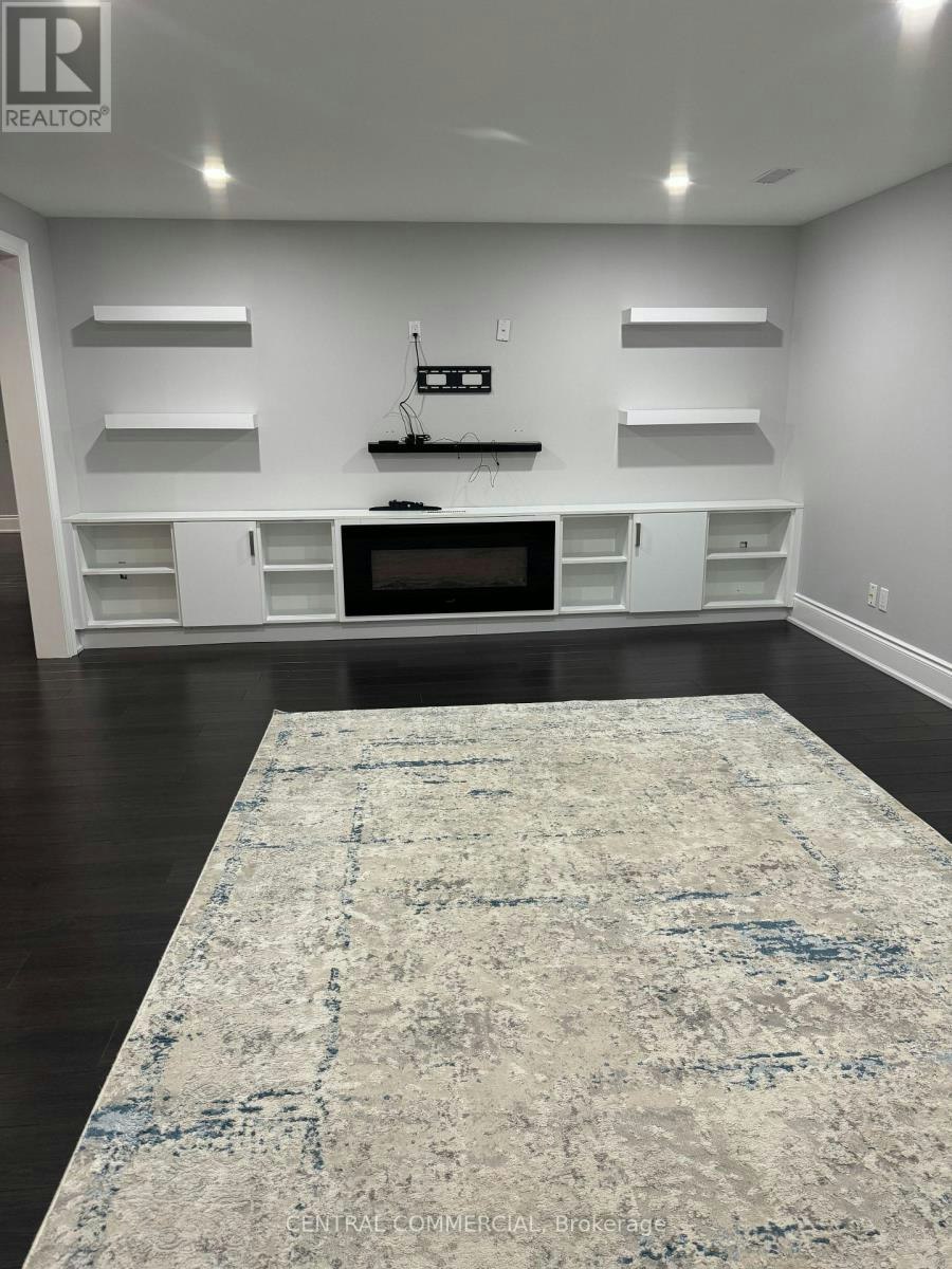 228 Coon's Road E, Richmond Hill, ON, L4E 2W8 - 3