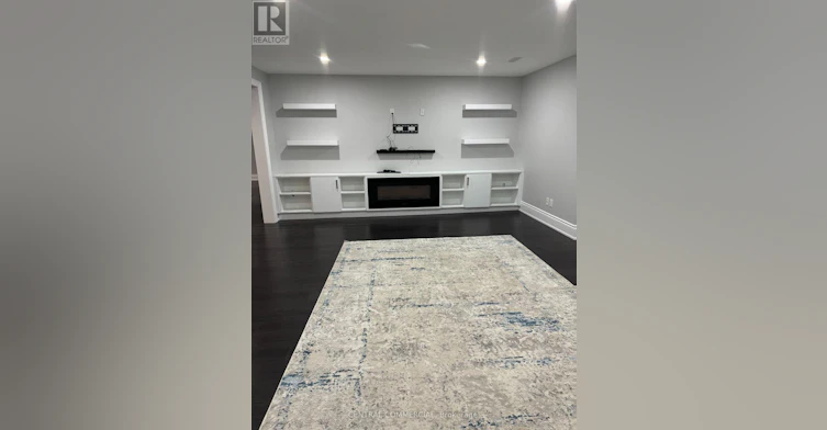 228 Coon's Road E, Richmond Hill, ON, L4E 2W8 - 3