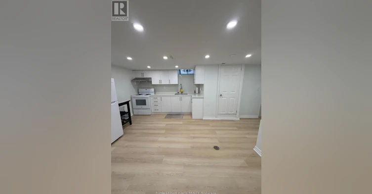 BSMT-21A Lambton Avenue, Toronto, ON, M6N 2S2 - 4