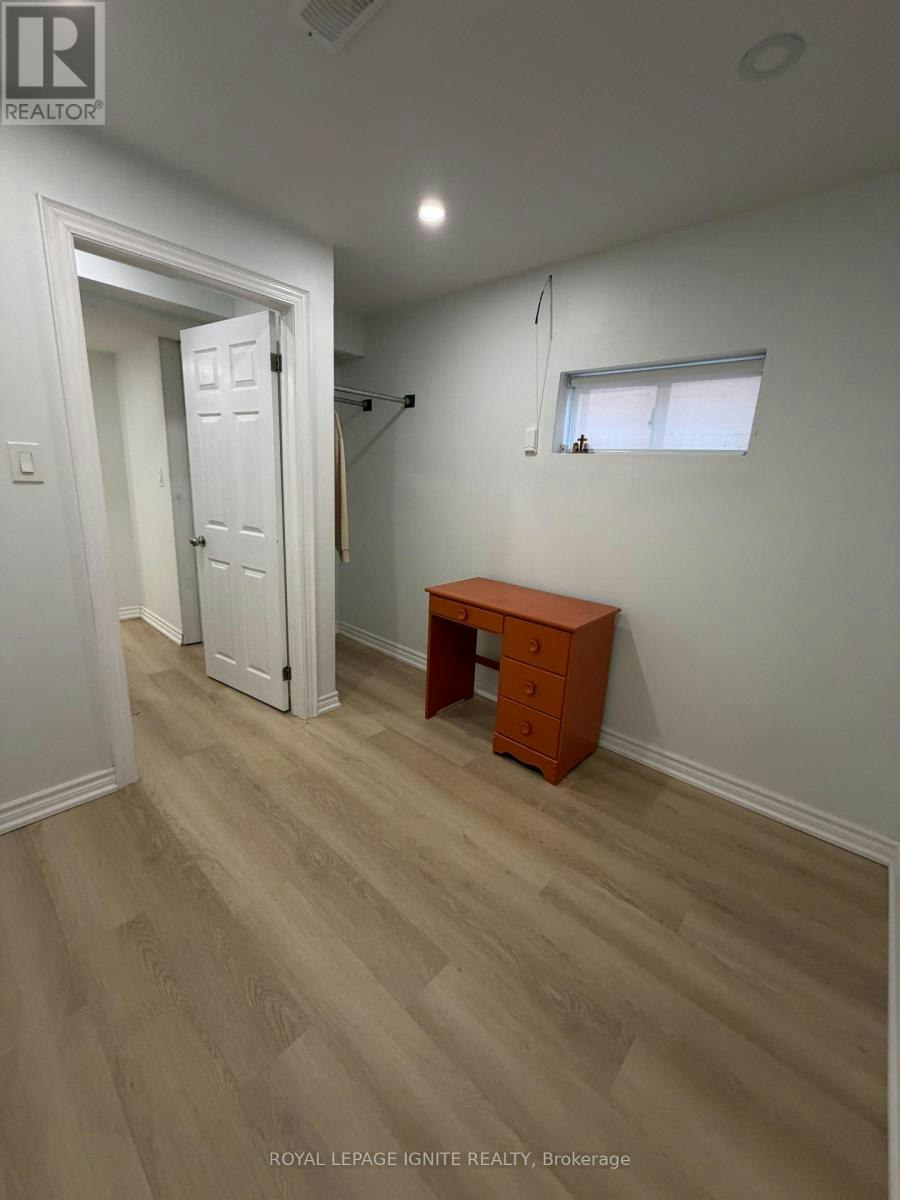 BSMT-21A Lambton Avenue, Toronto, ON, M6N 2S2 - 6
