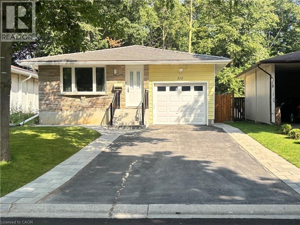 510 Oakridge Place, Waterloo, ON, N2L 4P2