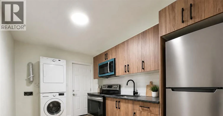 2-706 Marentette Avenue, Windsor, ON, N9A 1Z6 - 4