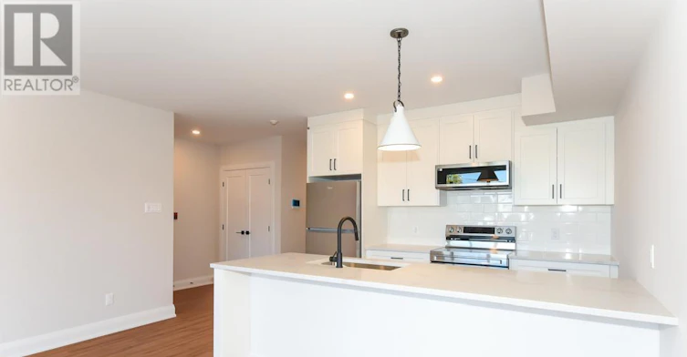 8-35 Monk Street, Ottawa, ON, K1S 3Y7 - 4