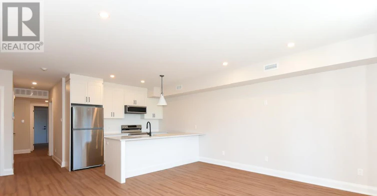8-35 Monk Street, Ottawa, ON, K1S 3Y7 - 3