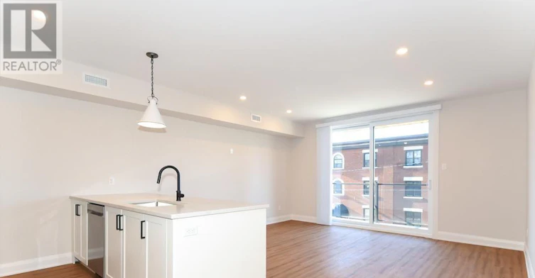 8-35 Monk Street, Ottawa, ON, K1S 3Y7 - 6
