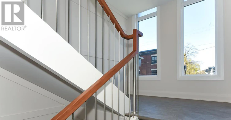 8-35 Monk Street, Ottawa, ON, K1S 3Y7 - 2