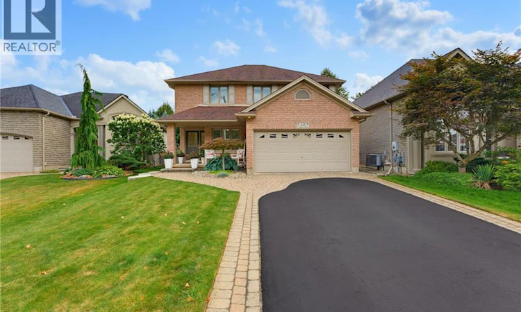 10 Lismer's Place