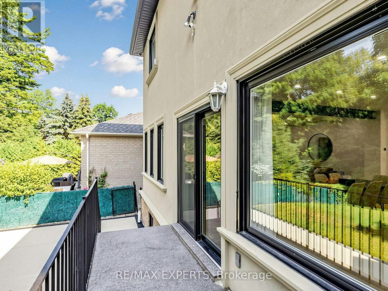 64 Humberwood Gate, Vaughan, ON, L4L 9E2 - 47