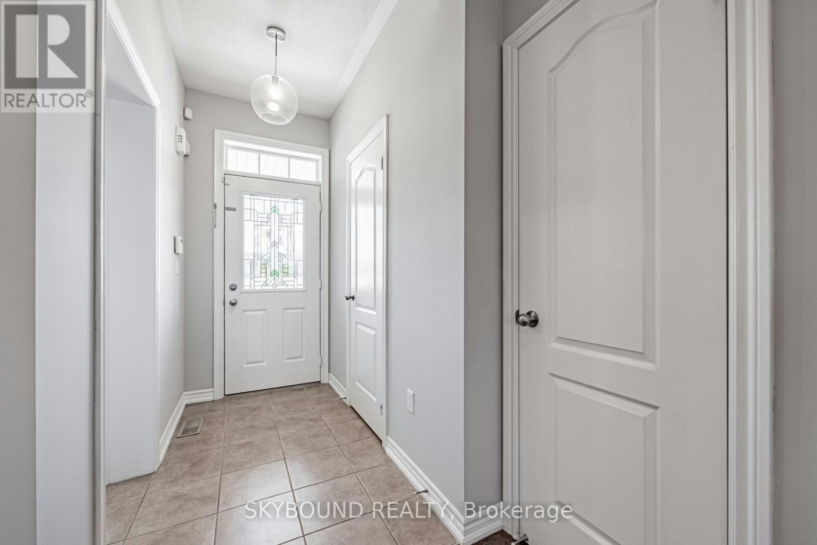 3-651 Farmstead Drive, Milton, ON, L9T 7W2 - 2