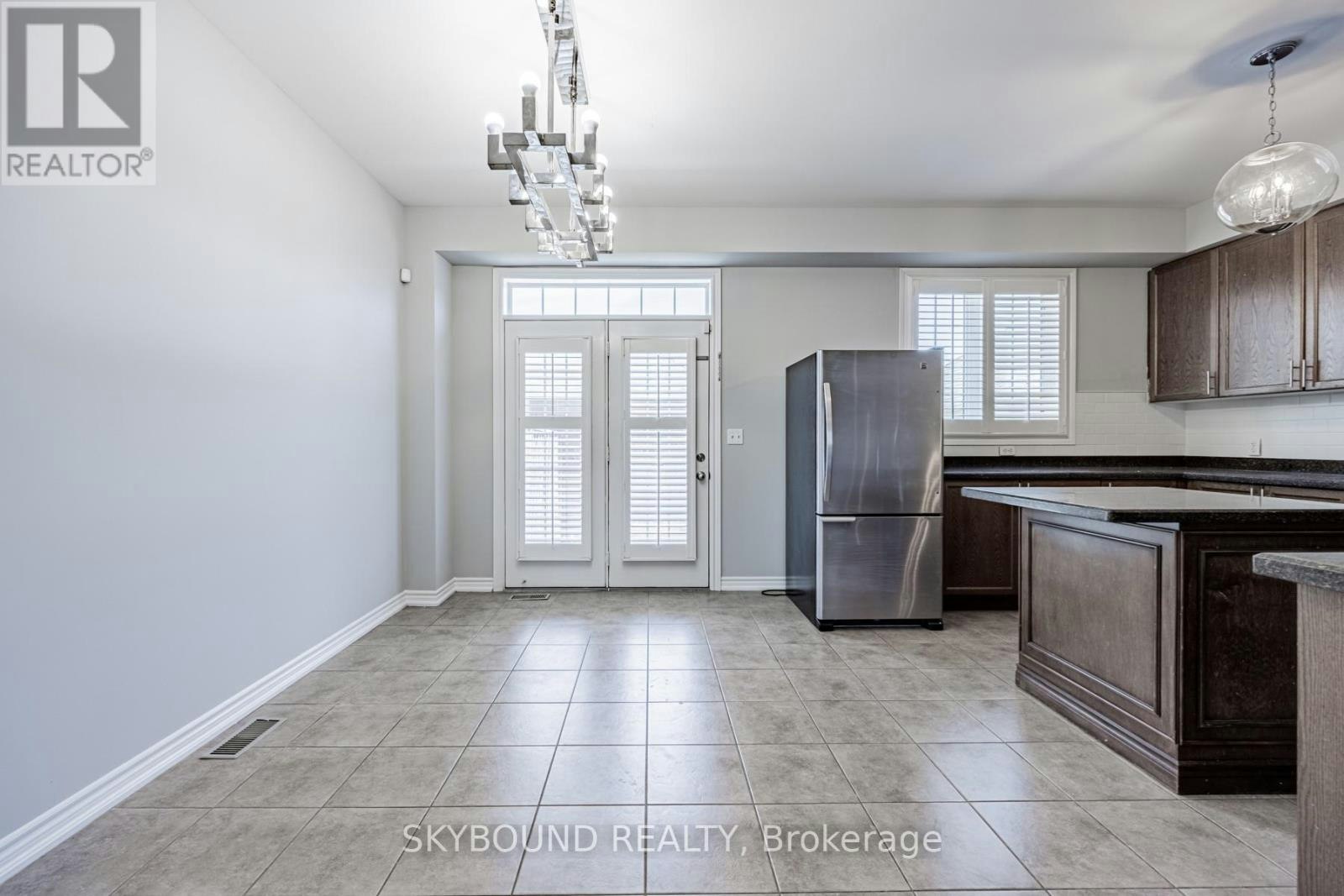 3-651 Farmstead Drive, Milton, ON, L9T 7W2 - 3