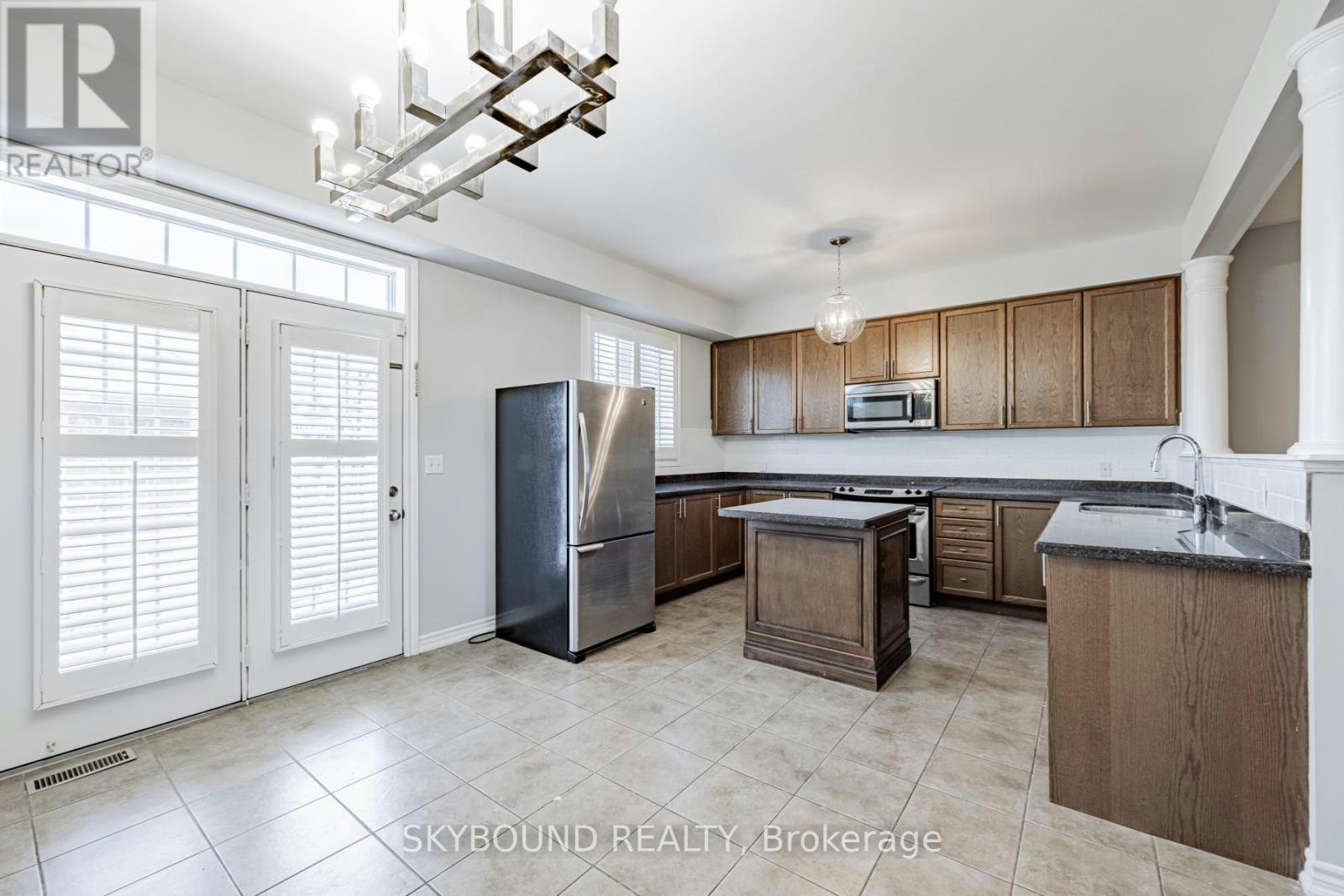 3-651 Farmstead Drive, Milton, ON, L9T 7W2 - 4