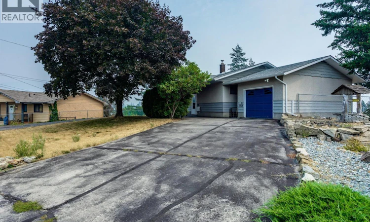2868 Lower Glenrosa Road