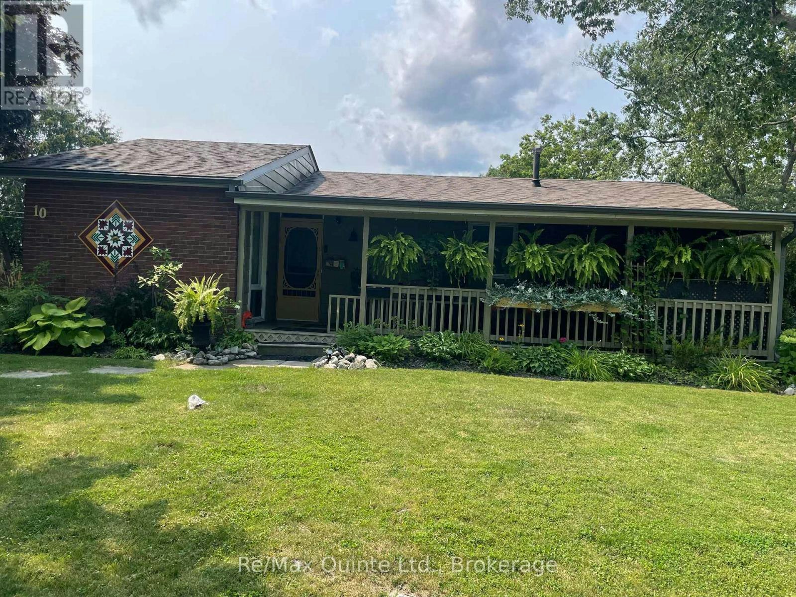 10 Mcquade Drive, Quinte West, ON, K8V 2G3