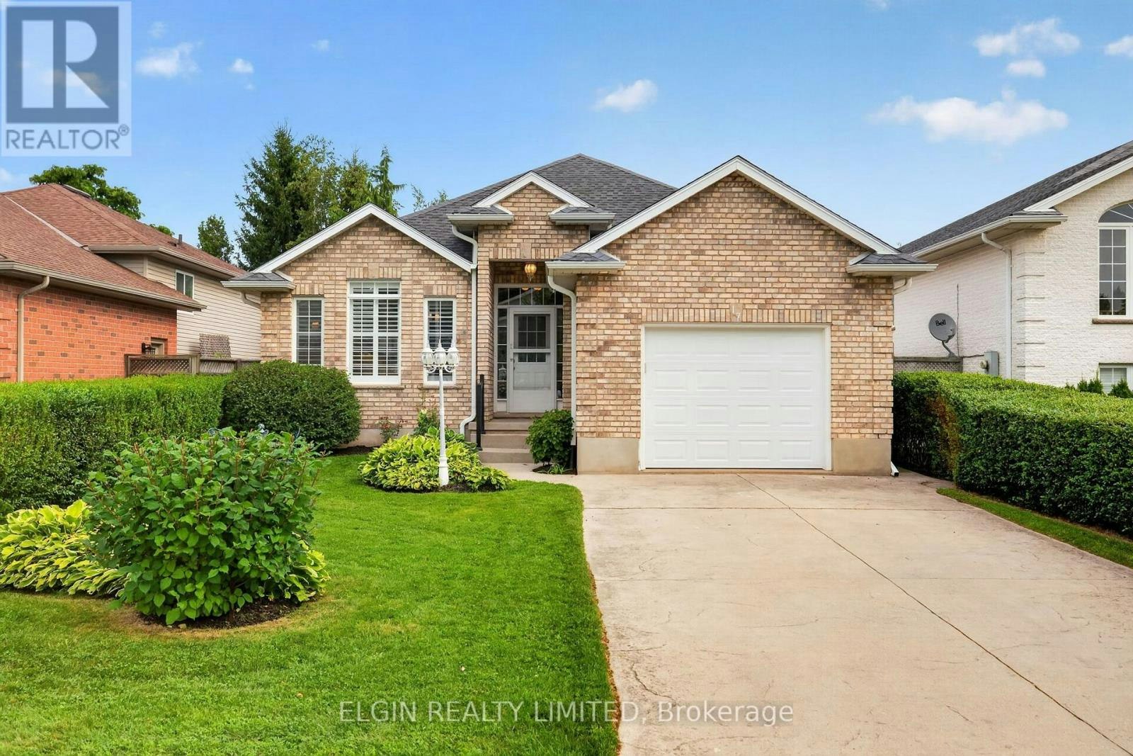 17 Steeplechase Court, St. Thomas, ON, N5R 6H5