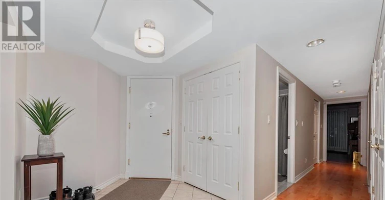1C-121 Robson Court, Ottawa, ON, K2K 2W1 - 2